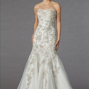 Danielle Caprese Kleinfelds Wedding dress size 4-6